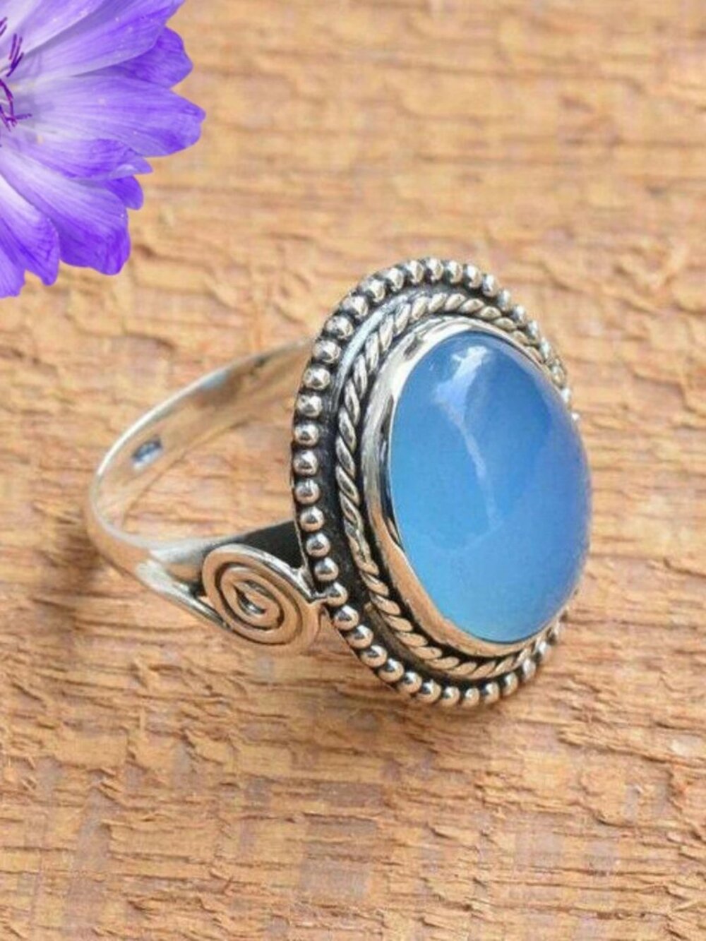 Gorgeous Aqua Chalcedony Gemstone Sterling Silver Ring Size 7